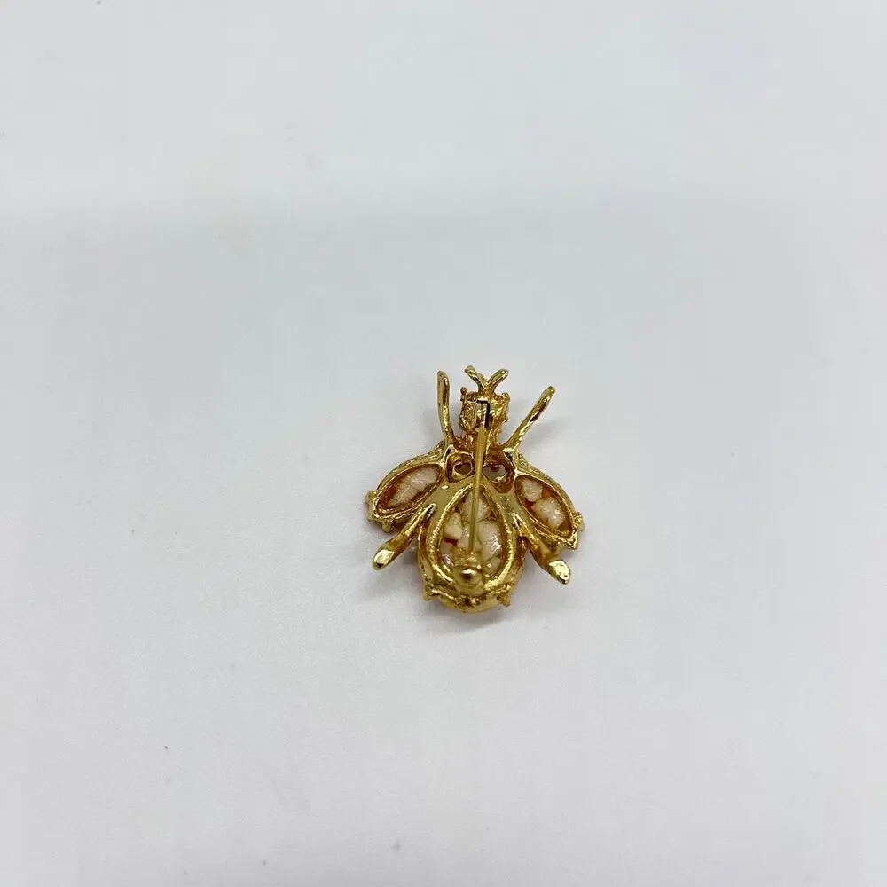 Vintage Chip Stone Bee Brooch Pin Coral Pink Gold Tone Figural Costume Jewelry